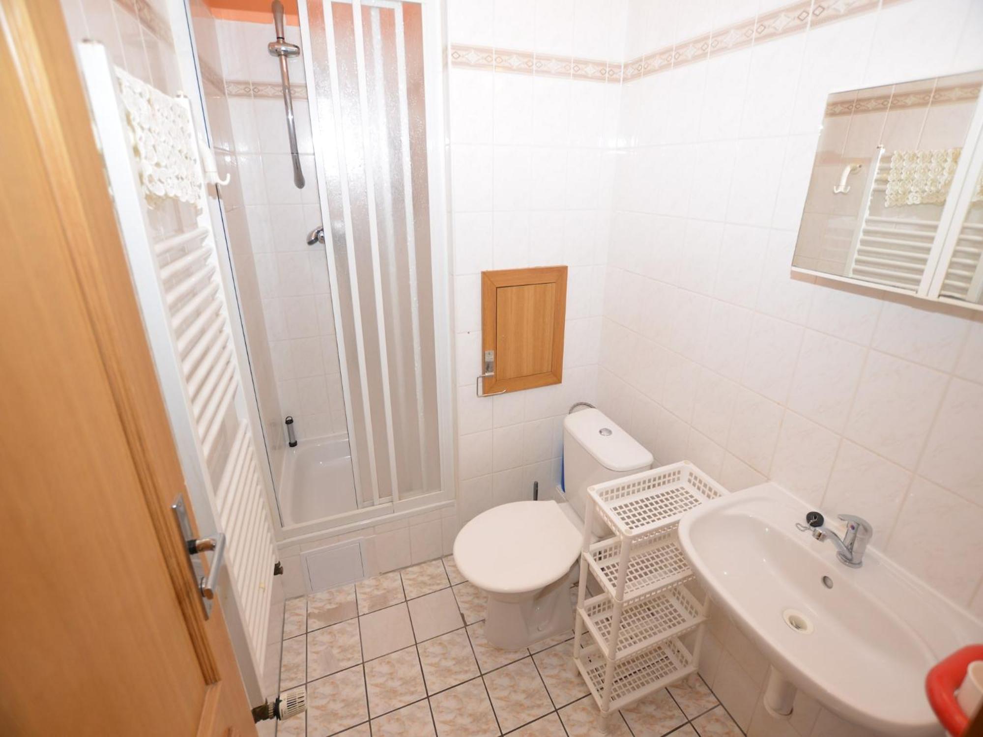Snug Apartment In Jachymov Near Ski Area Luaran gambar