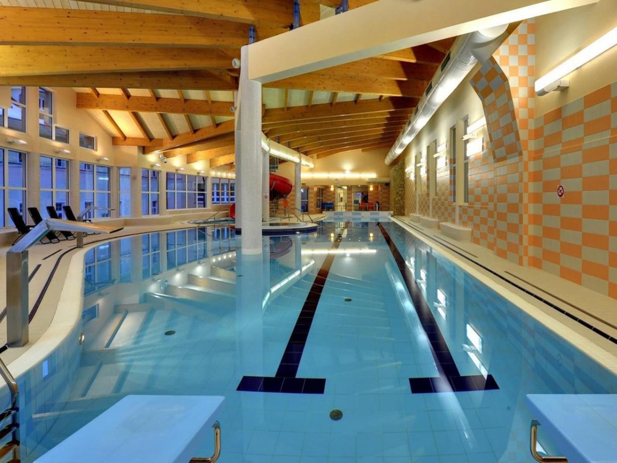 Snug Apartment In Jachymov Near Ski Area Luaran gambar