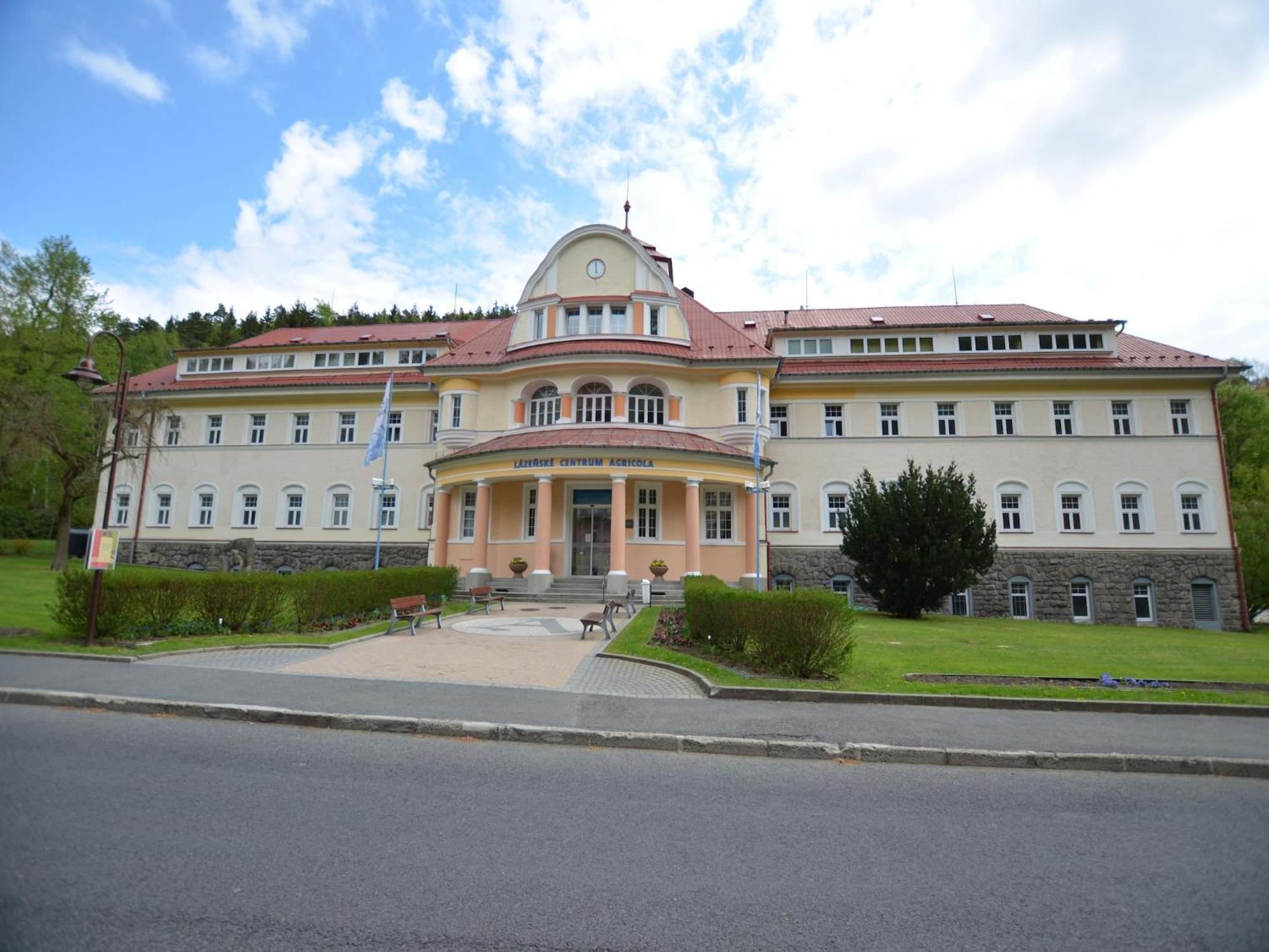 Snug Apartment In Jachymov Near Ski Area Luaran gambar